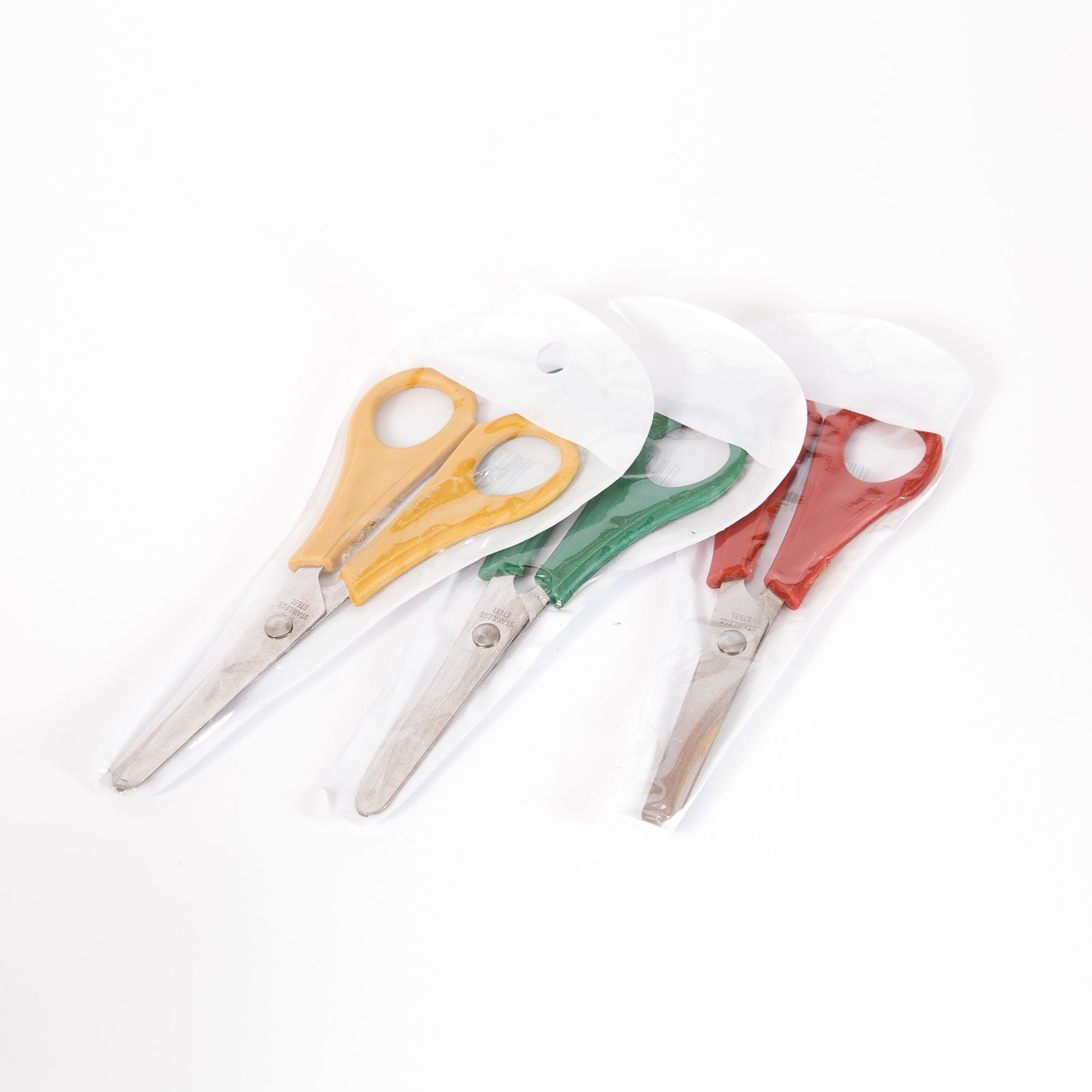 מספריים קטנות פשוטות עם קצה מעוגל