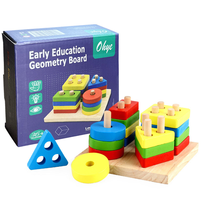 הכנסת צורות על מוטות מעץ