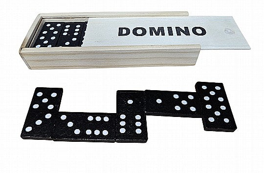 דומינו בקופסת עץ