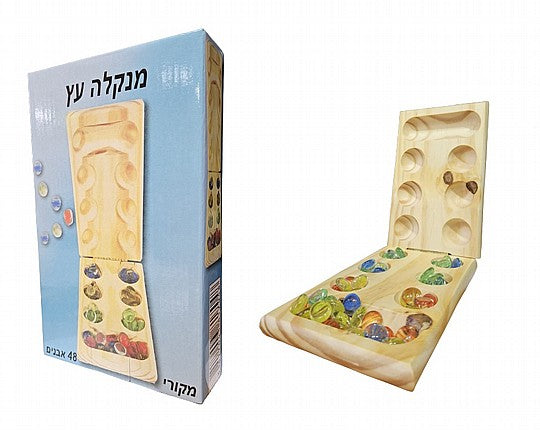 מנקלה מעץ אבנים גדולות