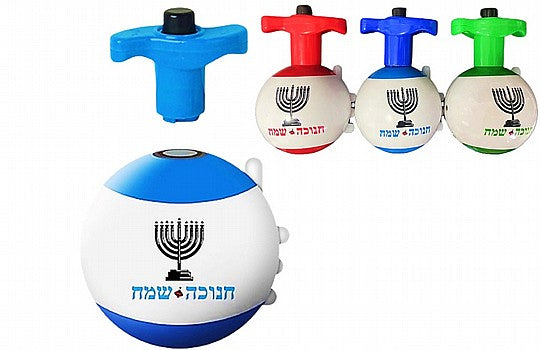 סביבון כדור מאיר מנגן ושר בעברית