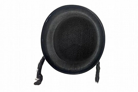 כובע חסיד מעוגל עם פאות שחורות