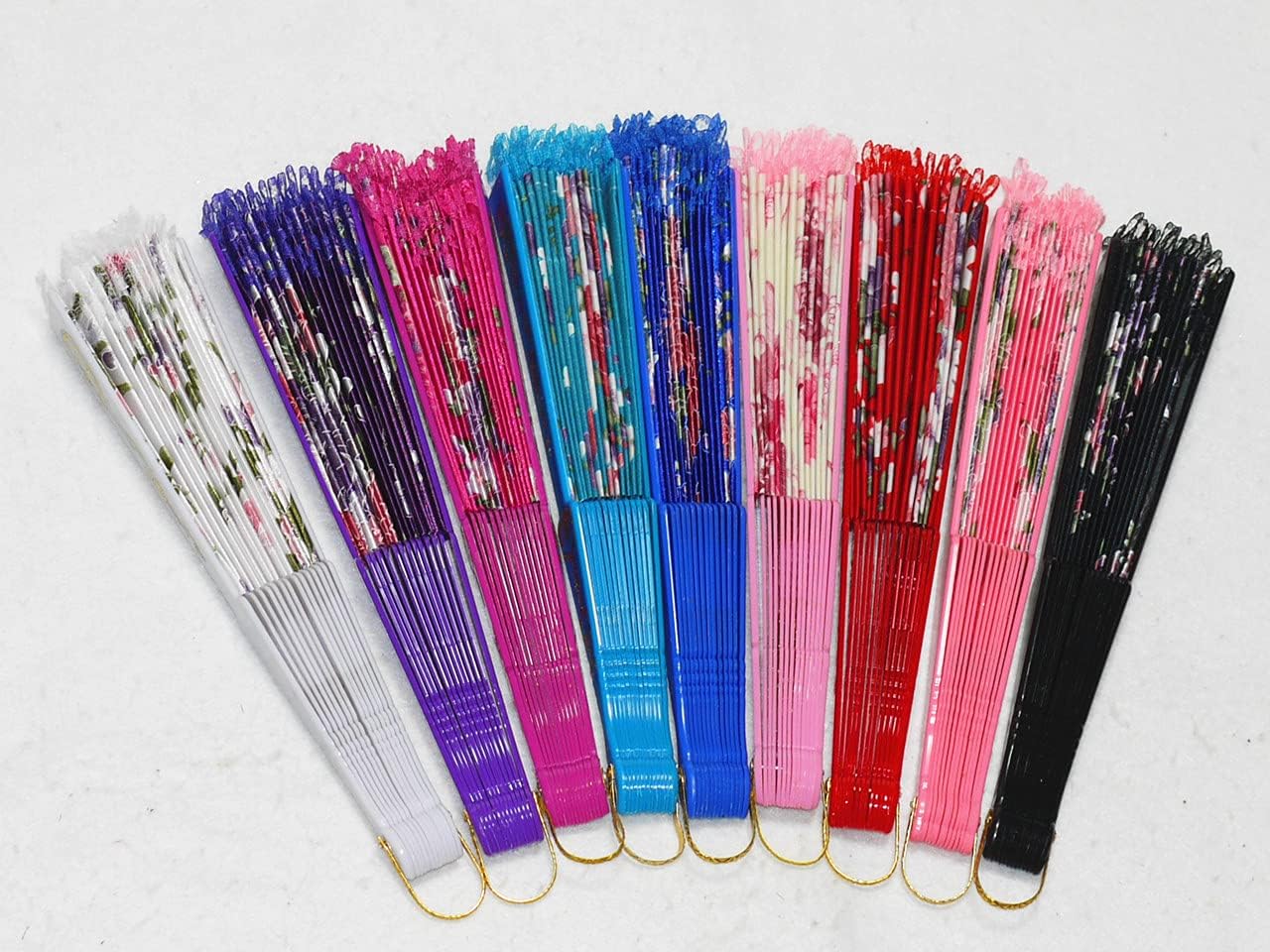 מניפה פרחונית עם תחרה צבע אקראי