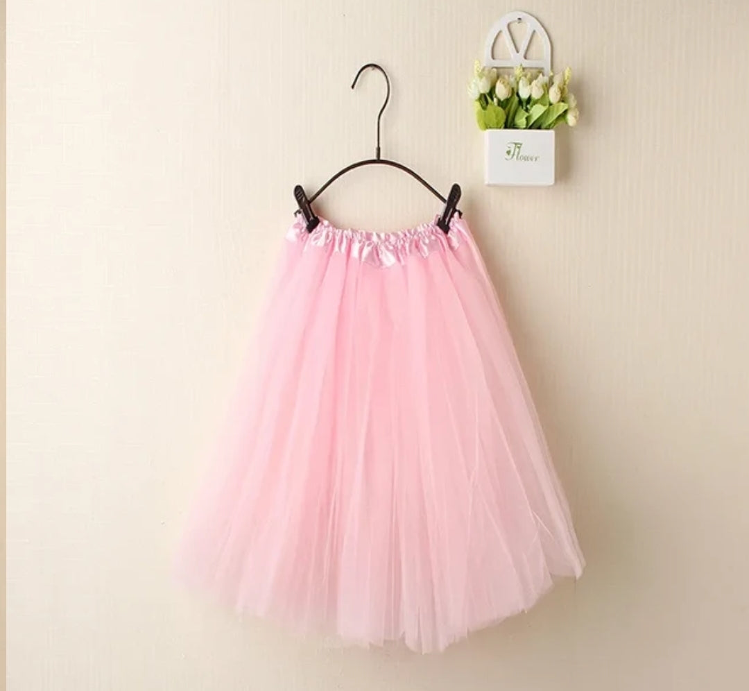 חצאית טוטו ורודה עם בטנה באורך 70 ס"מ