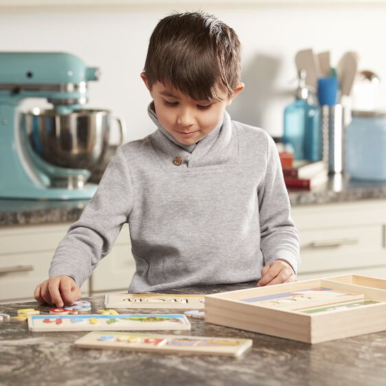 מליסה ודאג משחק לימוד איות באנגלית