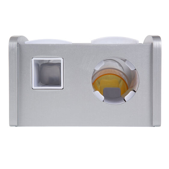 מליסה ודאג מתקן למזיגת מיצים