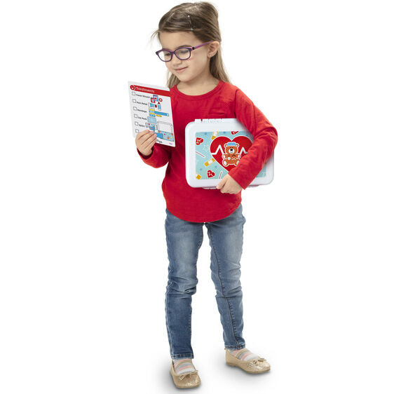 מליסה ודאג ערכת עזרה ראשונה