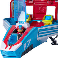 מפרץ ההרפתקאות מטוס ענק הופך למפקדה