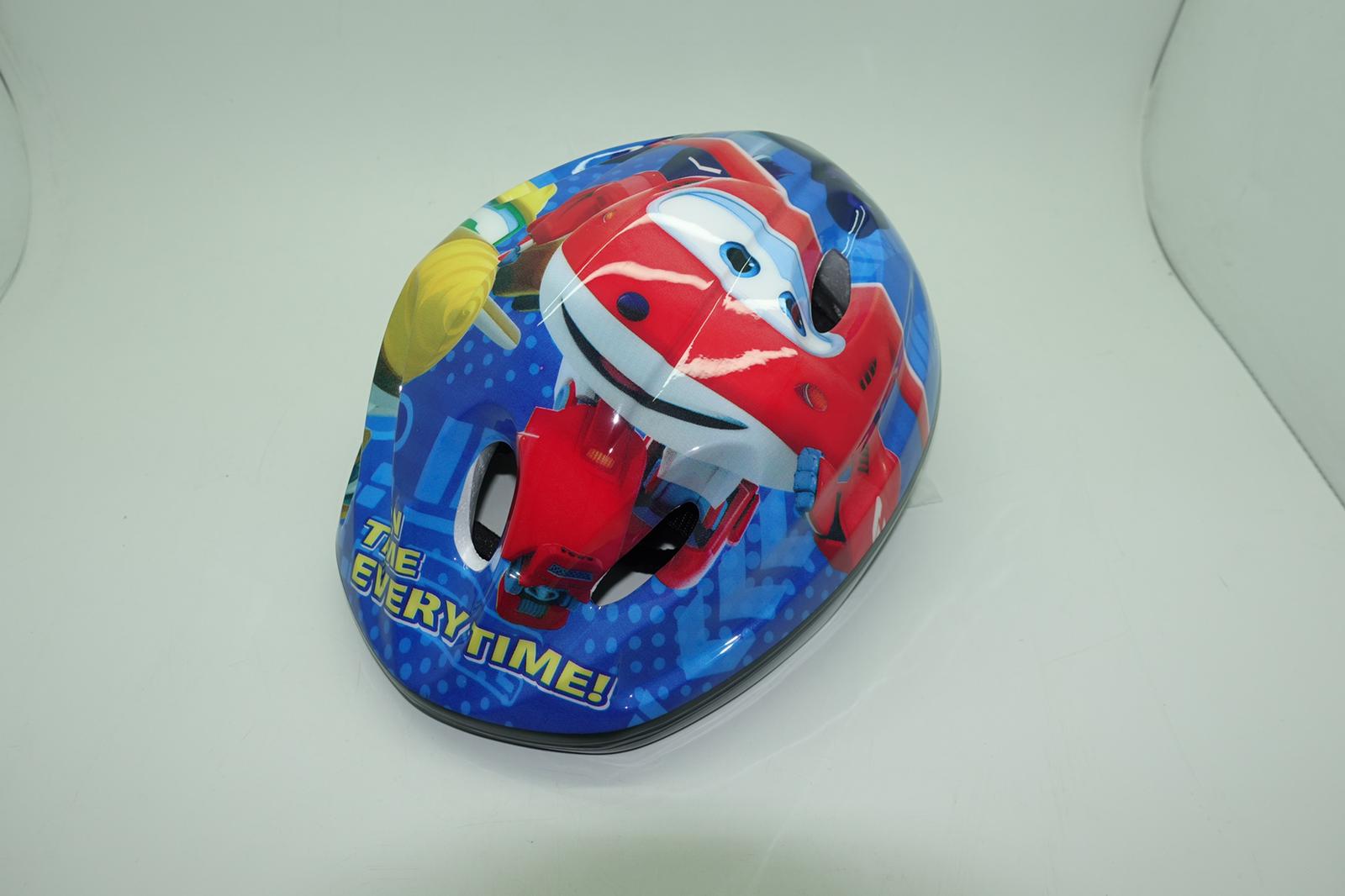 קסדות ראש ממותגות לילדים