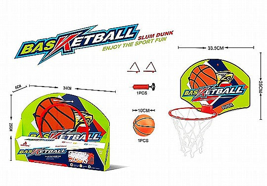 כדורסל עם לוח עם משאבה וכדור 