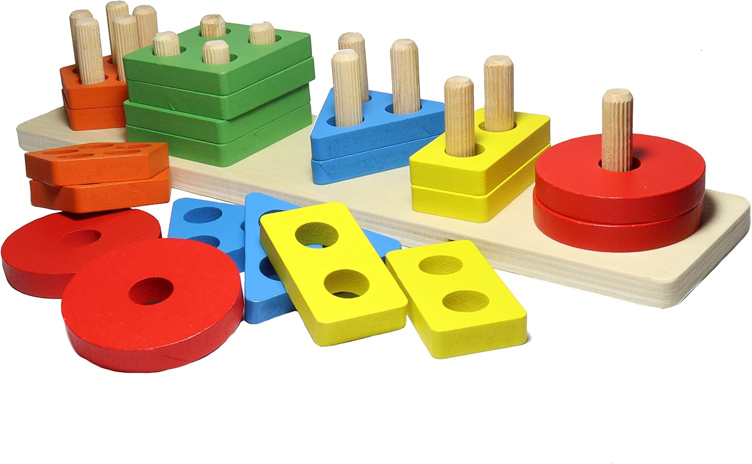 הכנסת צורות על מוטות מעץ